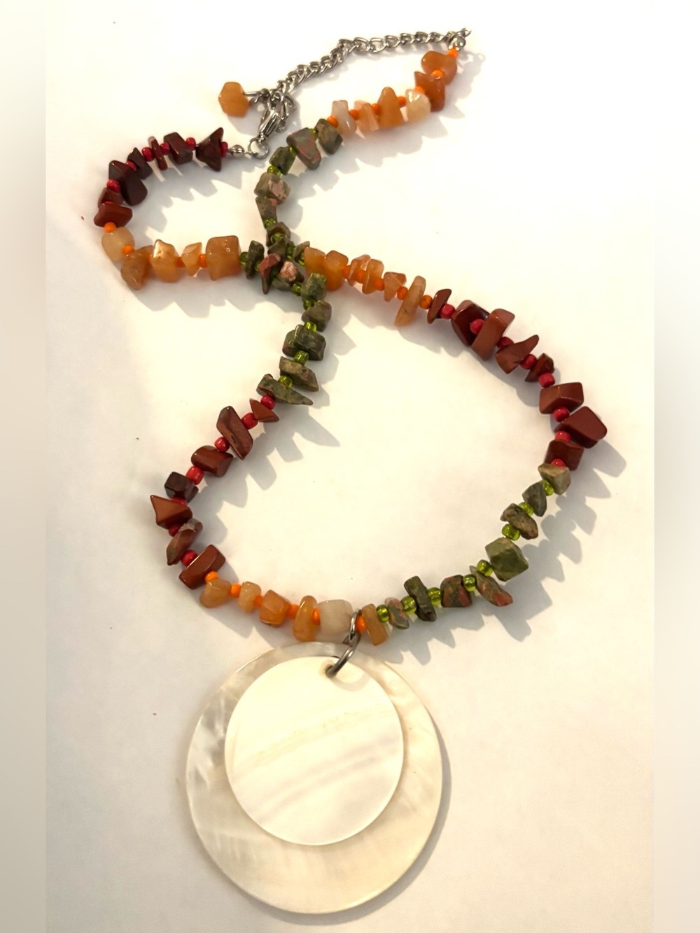 Handcrafted Multicolor Chip Necklace with White Shell Disc Pendant